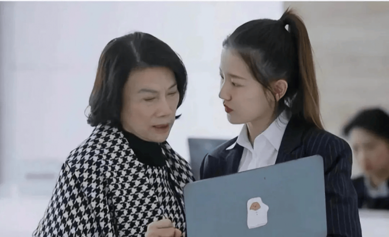 央行例会释放重磅信号：坚决防范汇率大起大落风险 业内人员：降息降准都有空间